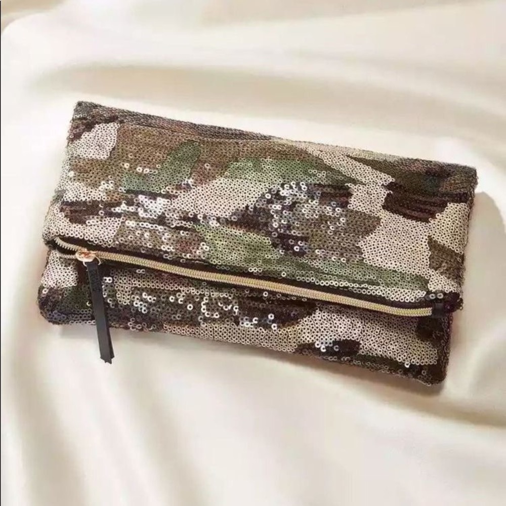 Stella & Dot Camo Clutch